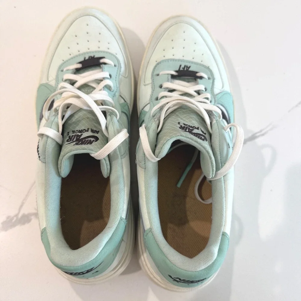 Nike‎ Air Force 1 Low Platform Swoosh Womens Size 10 Sneakers Shoes DX3730-300